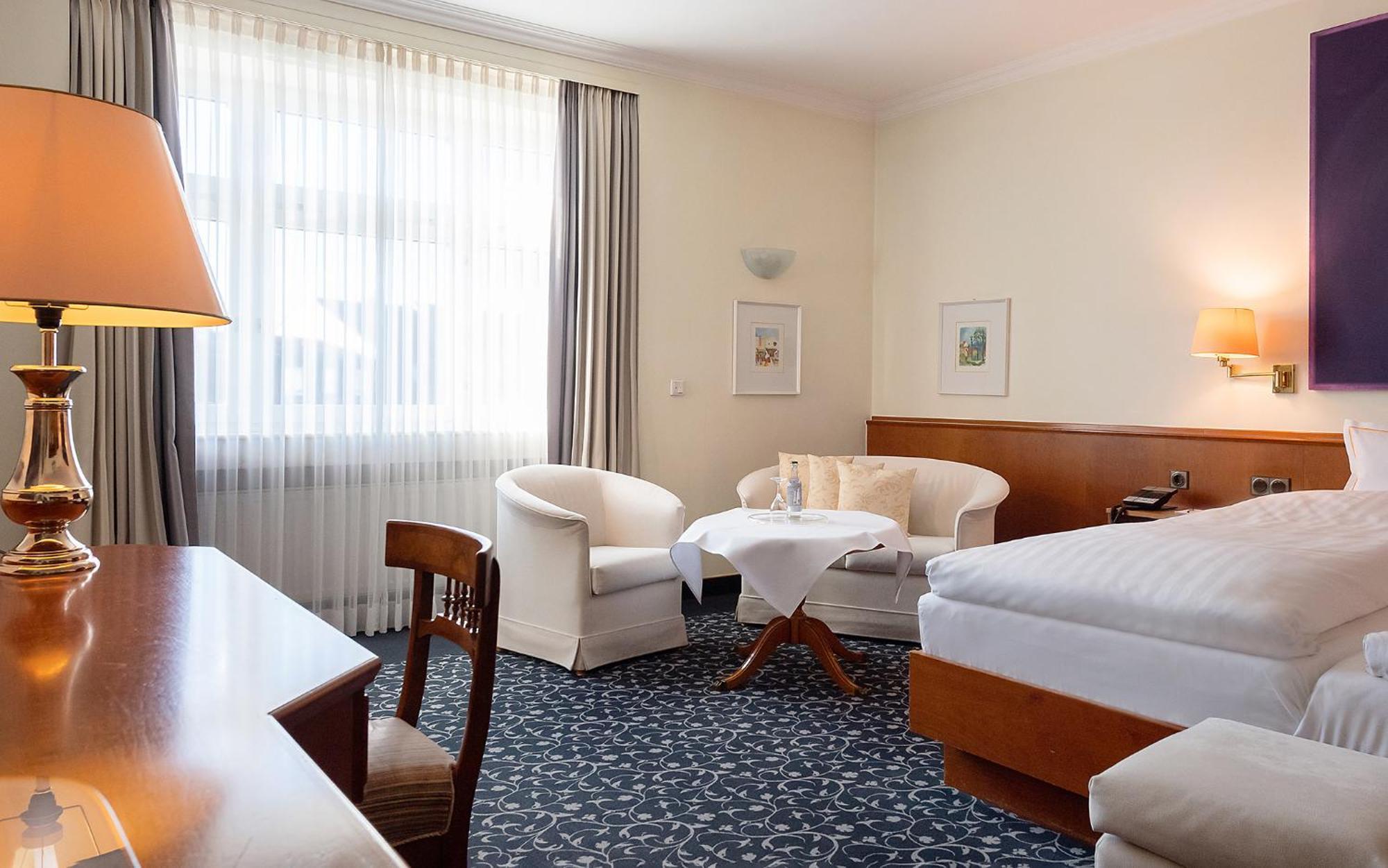 Romantichotel Goldener Karpfen Фулда Екстериор снимка