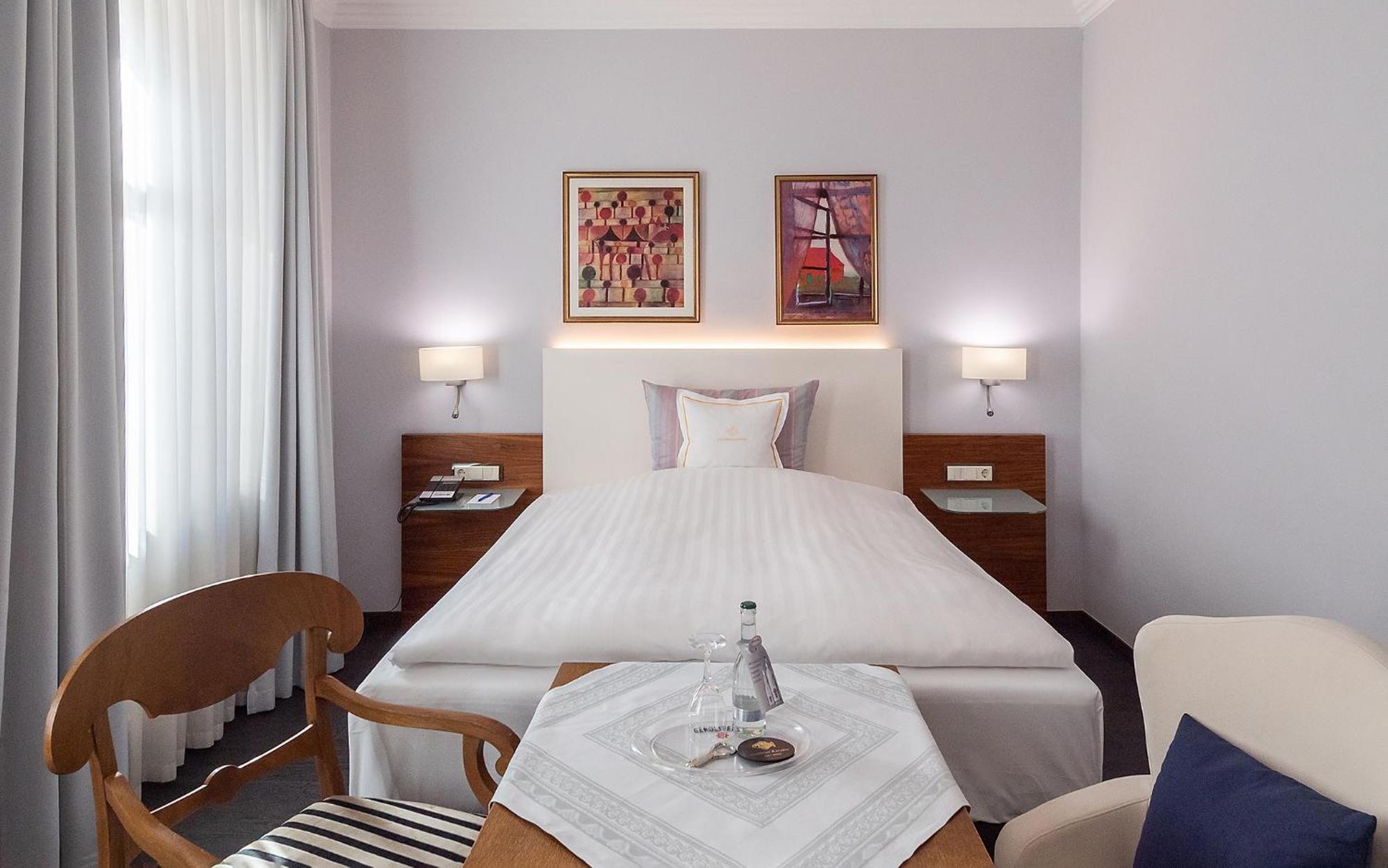 Romantichotel Goldener Karpfen Фулда Екстериор снимка