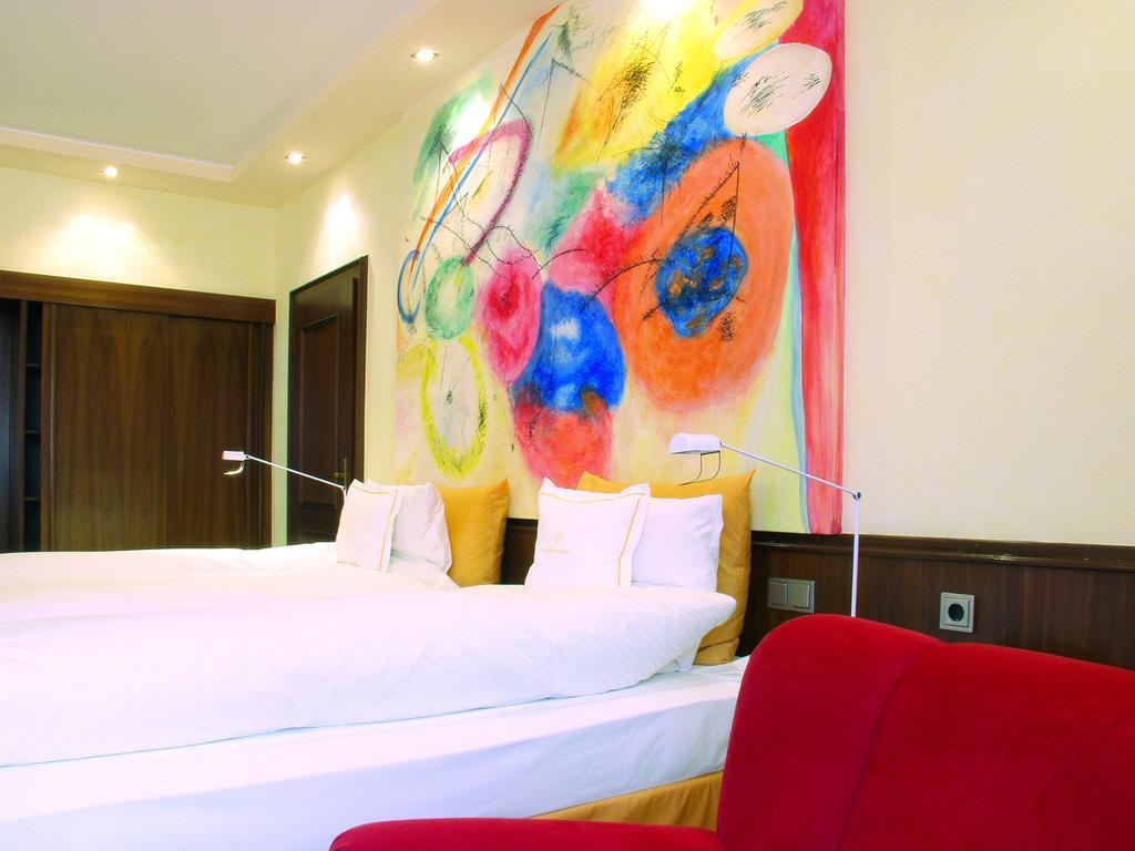 Romantichotel Goldener Karpfen Фулда Екстериор снимка