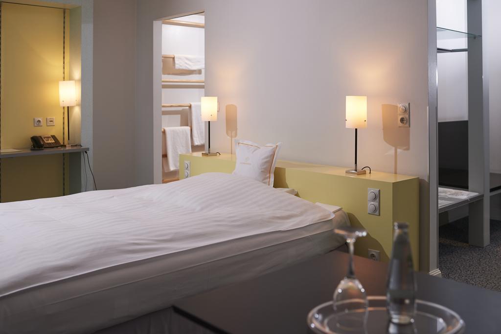 Romantichotel Goldener Karpfen Фулда Екстериор снимка