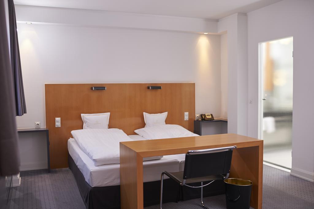 Romantichotel Goldener Karpfen Фулда Екстериор снимка